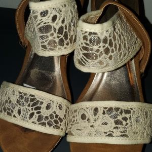 tan lace wedges
